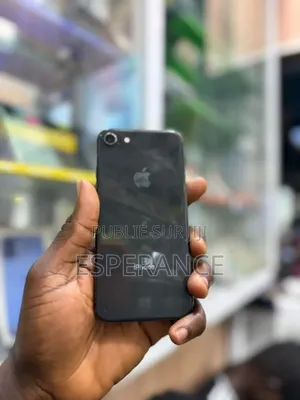Apple iPhone 8 64 GB Noir