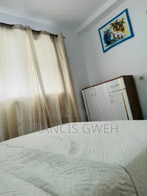 Furnished 3chbre Appartement dans Francis Gweh, Cocody à Louer