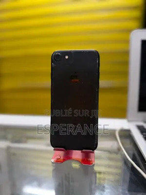 Apple iPhone 8 64 GB Noir