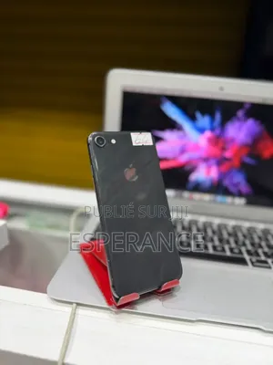 Apple iPhone 8 64 GB Noir