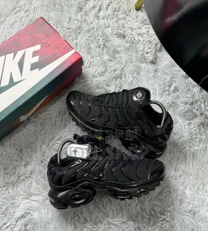 Nike Tn Full Noir And White