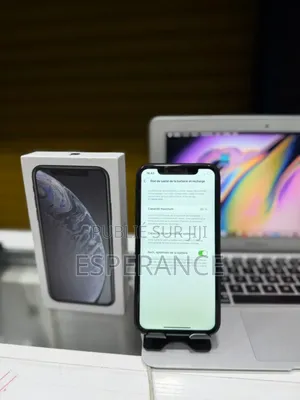 Apple iPhone XR 64 GB Noir