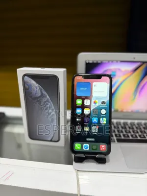 Apple iPhone XR 64 GB Noir