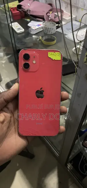 Apple iPhone 12 64 GB Rouge
