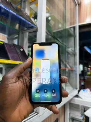 Apple iPhone XR 64 GB Noir