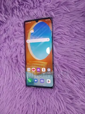 Neuf LG Velvet 5G 128 GB Noir