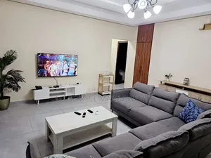 Meublé 2chbre Appartement dans 3, Cocody à Louer