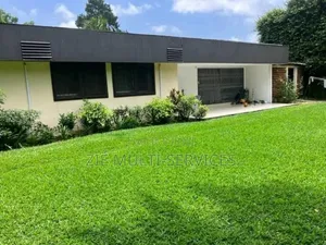 5chbre Villa dans Zié Multi-Service, Deux Plateaux à Vendre
