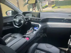 Neuf Peugeot 3008 2024 Vert