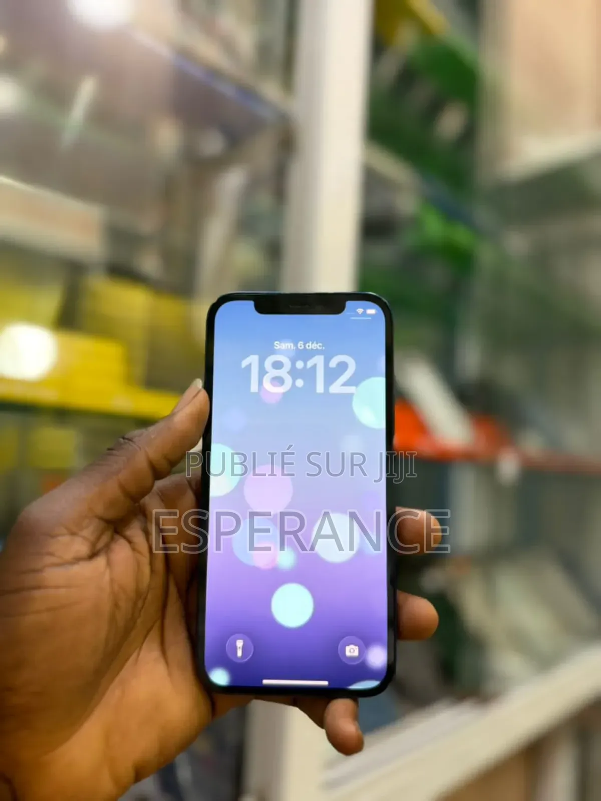 Apple iPhone 12 64 GB Bleu