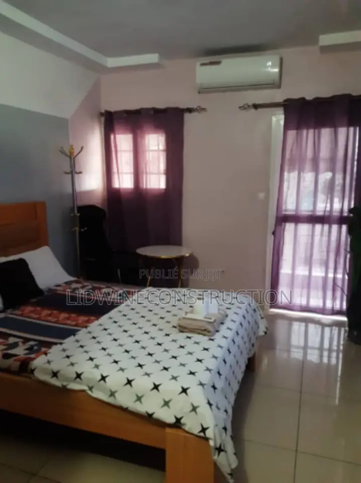 Meublé 1chbre Appartement dans Marcory à Louer