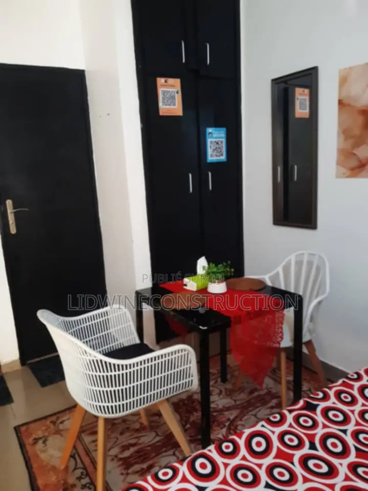 Meublé 1chbre Appartement dans Marcory à Louer