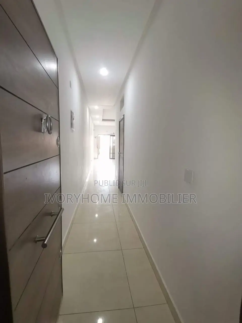 1chbre Appartement dans Cocody à Louer