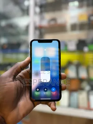 Apple iPhone 11 64 GB Noir