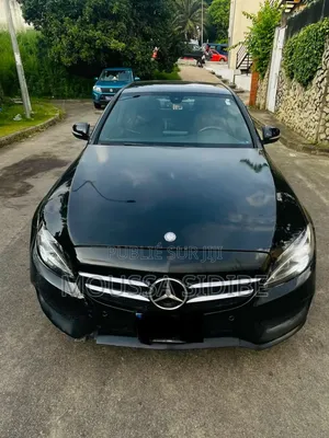 Mercedes-Benz C300 Base 4Matic Sedan AWD (2.0L 4cyl 7A) 2017 Noir