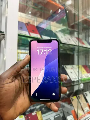 Apple iPhone 11 64 GB Noir