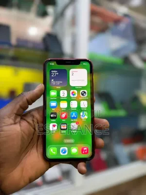 Apple iPhone 11 64 GB Rouge