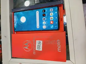 Neuf Motorola Edge Plus 256 GB Rouge