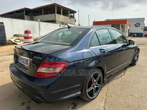 Mercedes-Benz C300 Luxury Sedan AWD (3.0L 6cyl 7A) 2009 Noir