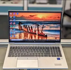 Neuf HP EliteBook 850 G8 16GB Intel Core I5 SSD 512GB