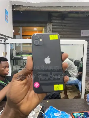 Neuf Apple iPhone 11 64 GB Noir