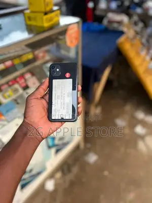 Neuf Apple iPhone 11 64 GB Noir