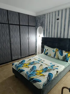 Meublé 3chbre Appartement dans Mt Service Location, Cocody à Louer