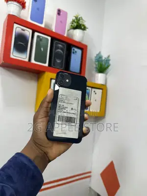 Neuf Apple iPhone 12 64 GB Noir