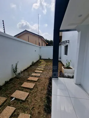 Furnished 5chbre Duplex dans Ismaël Coulibaly, Cocody à Vendre