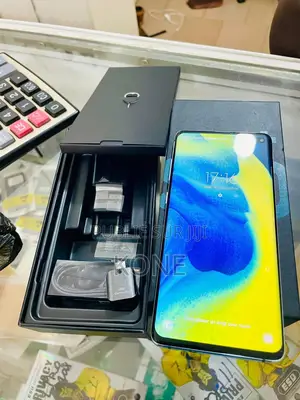 Neuf Samsung Galaxy S10 512 GB Bleu