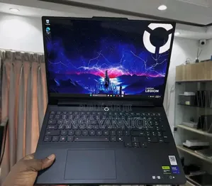 Nouveau Ordinateur portable Lenovo Legion 7 32GB Intel Core i9 SSD 1T