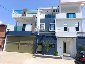 7chbre Villa dans G.F.J Immobilier, Cocody à Vendre
