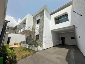 Furnished 4chbre Duplex dans Ismael Coulibaly, Cocody à Vendre