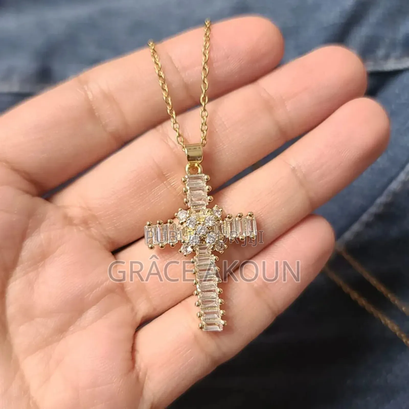 Collier en Croix