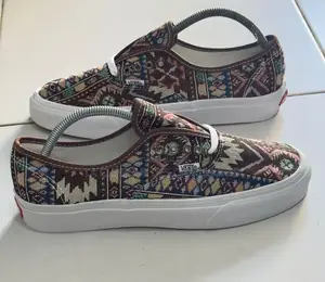 Vans Loh B