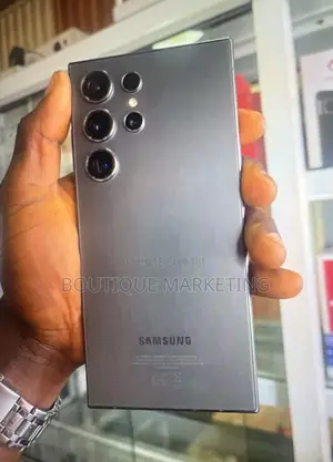 Nouveau Samsung Galaxy S24 Ultra 512 GB Gris