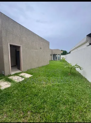 5chbre Villa dans Francis Gweh, Cocody à Louer