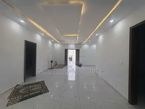 5chbre Villa dans Massa Immobilier, Deux Plateaux à Louer