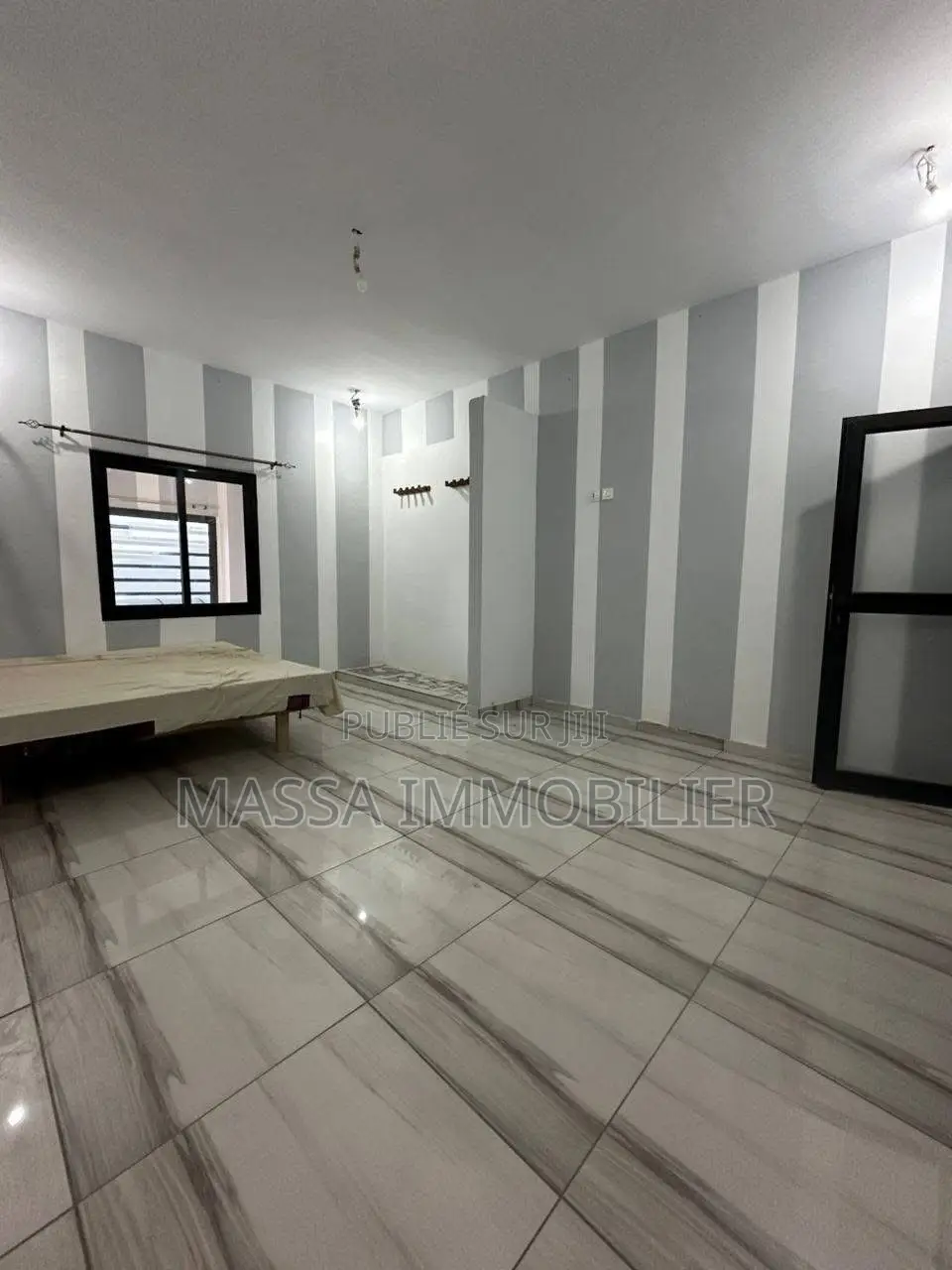 5chbre Villa dans Massa Immobilier, Cocody à Louer