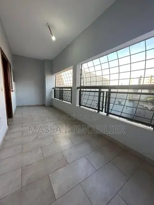 5chbre Villa dans Massa Immobilier, Cocody à Louer