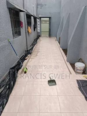 3chbre Villa dans Francis Gweh, Cocody à Louer