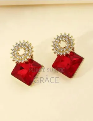 Boucles d'Oreilles Élégante en Forme De Diamant Rouge