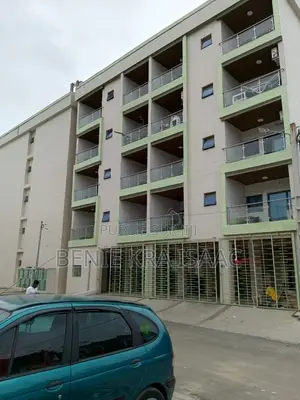 3chbre Appartement dans Cocody à Louer