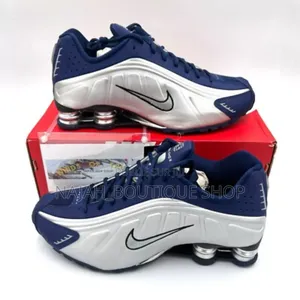 Nike Shox R4