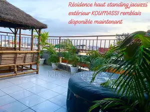 Meublé 1chbre Appartement-terrasse dans Résidence Fama /, Koumassi