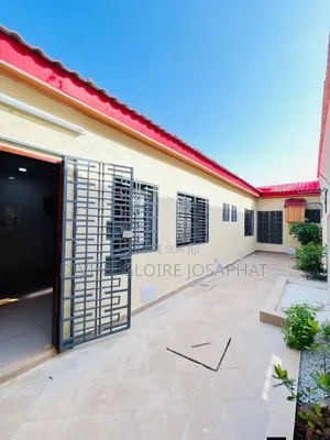 4chbre Villa dans Asna Assie, Cocody à Vendre