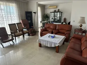 Meublé 3chbre Appartement dans Particulier, Le Plateau à Vendre