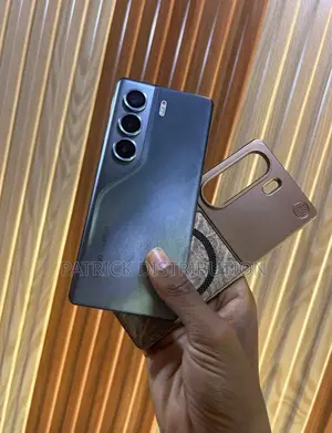 Tecno Camon 40 Pro 5G 256 GB Gris