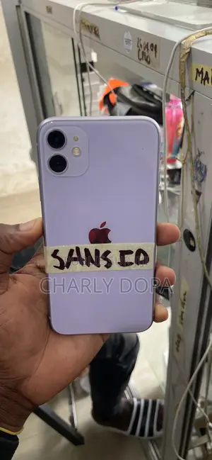 Apple iPhone 11 64 GB Violet