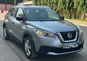 Nissan Kicks 2022 Gris